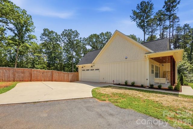 369 Sunderland Road, Belmont, NC 28012