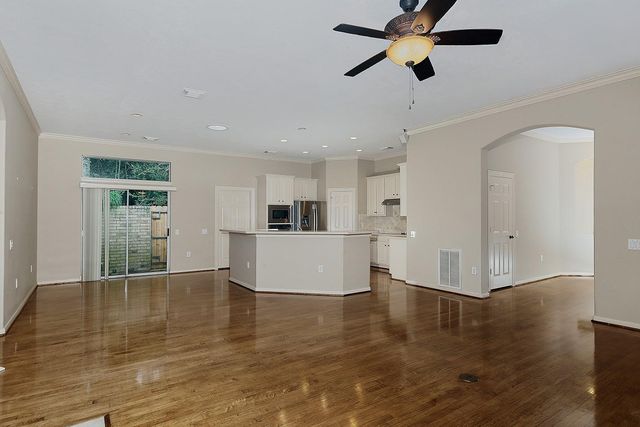 43 Wilmington Way, The Woodlands, TX 77384