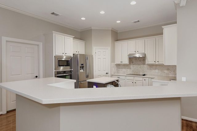 43 Wilmington Way, The Woodlands, TX 77384