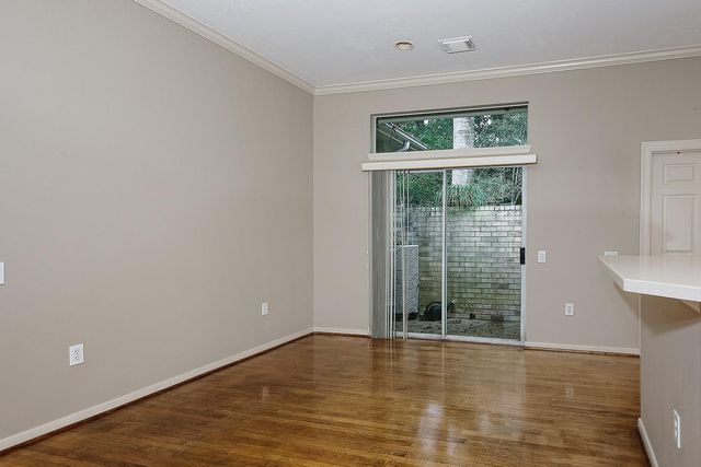 43 Wilmington Way, The Woodlands, TX 77384