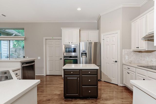 43 Wilmington Way, The Woodlands, TX 77384