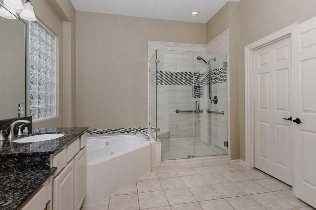 43 Wilmington Way, The Woodlands, TX 77384