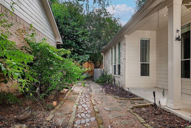 43 Wilmington Way, The Woodlands, TX 77384