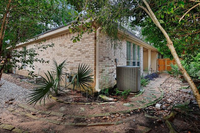 43 Wilmington Way, The Woodlands, TX 77384