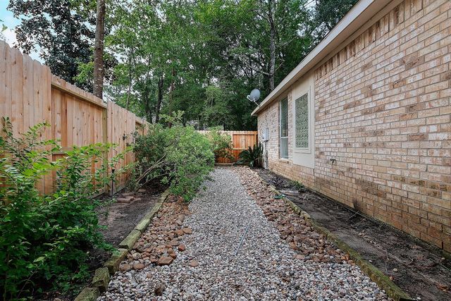 43 Wilmington Way, The Woodlands, TX 77384