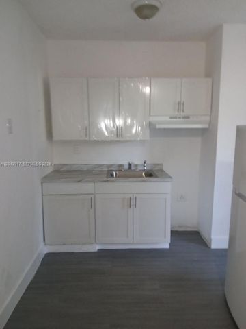 1003 SW 15th Avenue 6, Miami, FL 33135