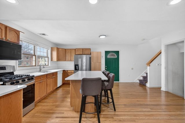 97 Clinton St 97, Chelsea, MA 02150