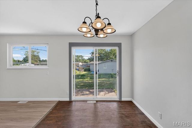 665 Redwing Drive, Florissant, MO 63031