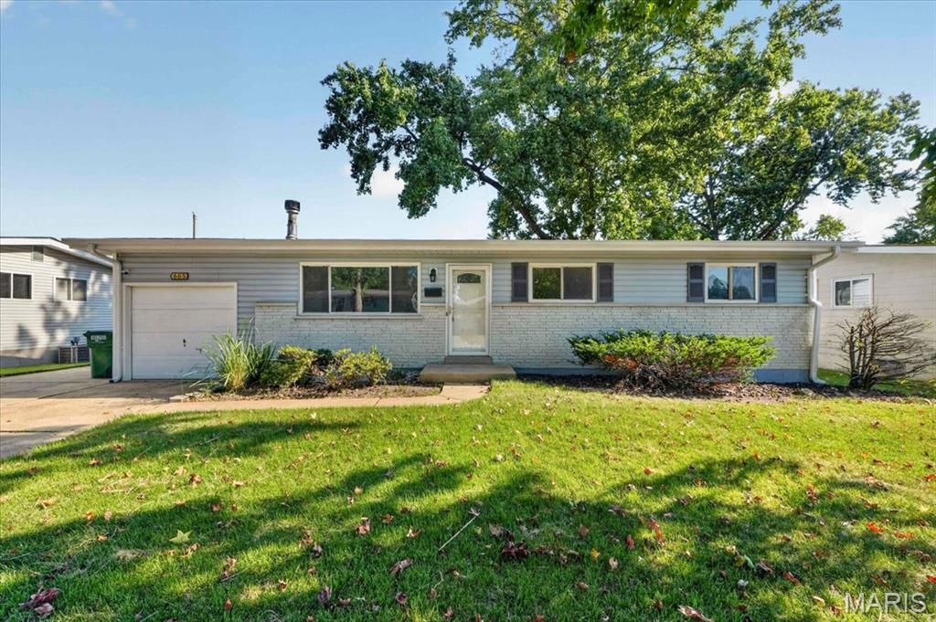 665 Redwing Drive, Florissant, MO 63031