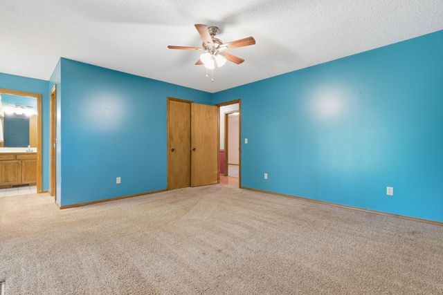 4036 W Farm Road 94, Springfield, MO 65803
