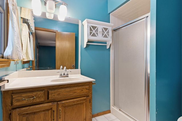 4036 W Farm Road 94, Springfield, MO 65803