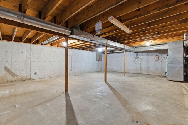 4036 W Farm Road 94, Springfield, MO 65803