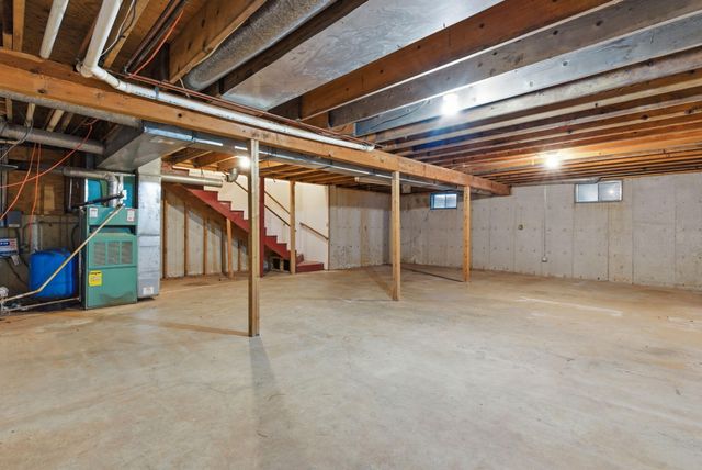 4036 W Farm Road 94, Springfield, MO 65803