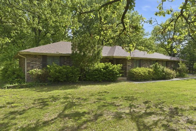 4036 W Farm Road 94, Springfield, MO 65803