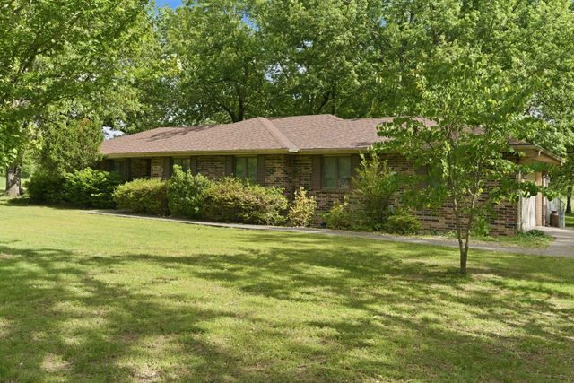 4036 W Farm Road 94, Springfield, MO 65803