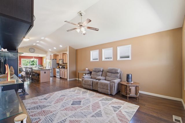 9079 Linden Drive, West Des Moines, IA 50266