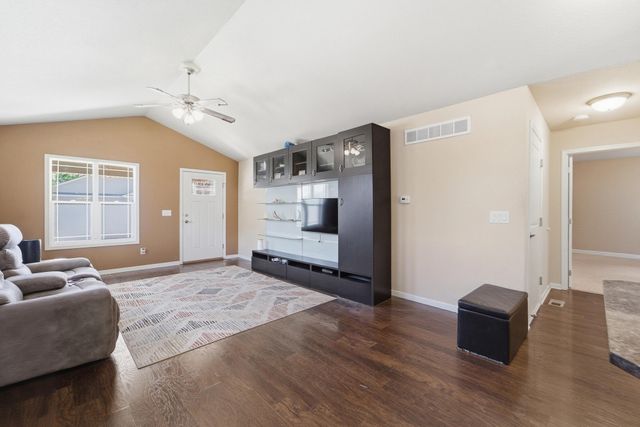9079 Linden Drive, West Des Moines, IA 50266