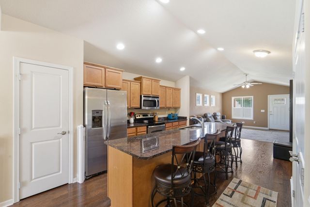 9079 Linden Drive, West Des Moines, IA 50266