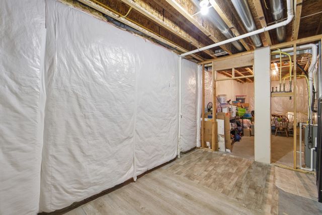 9079 Linden Drive, West Des Moines, IA 50266