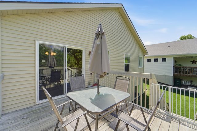 9079 Linden Drive, West Des Moines, IA 50266