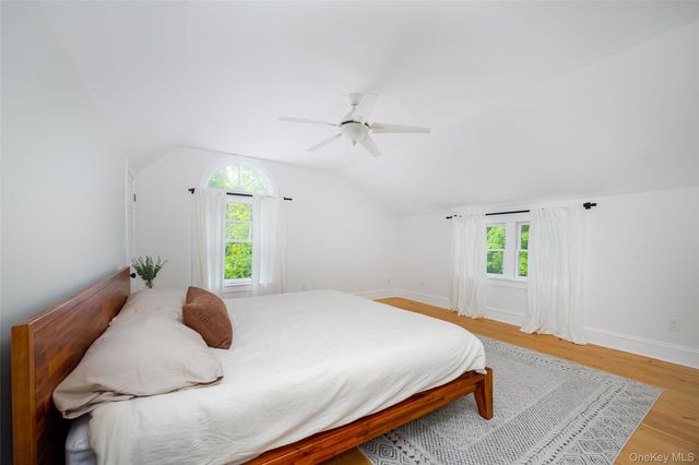 4 Cove Road, Rhinebeck, NY 12572