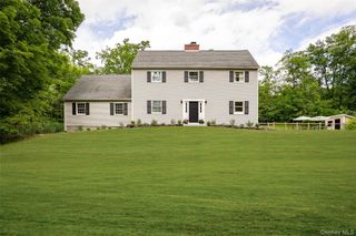 4 Cove Road, Rhinebeck, NY 12572