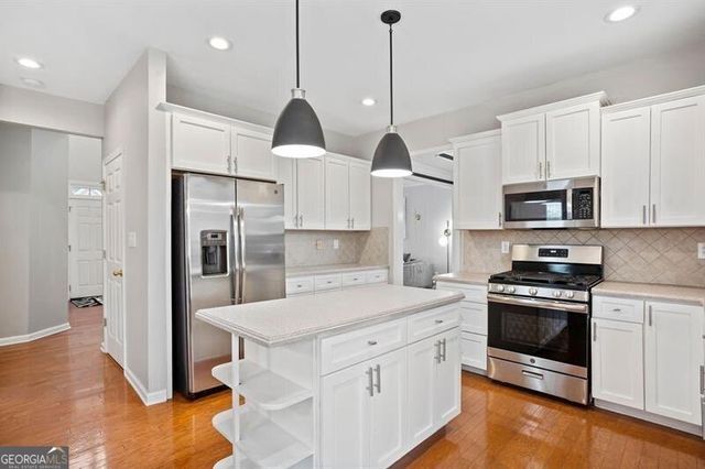 2600 Wolf Lake Drive SW, Atlanta, GA 30349