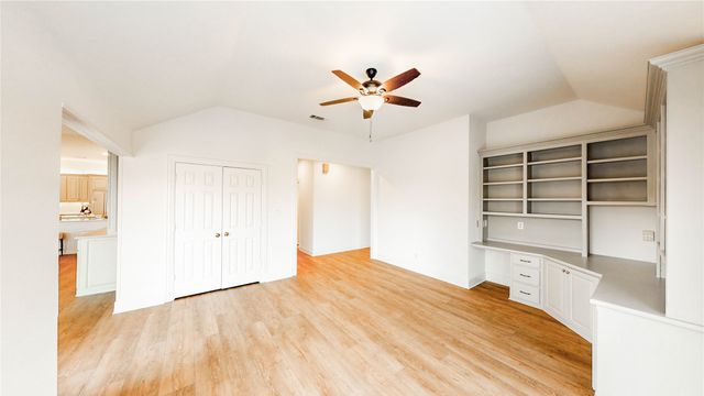 326 W Hickory Ridge Circle, Argyle, TX 76226