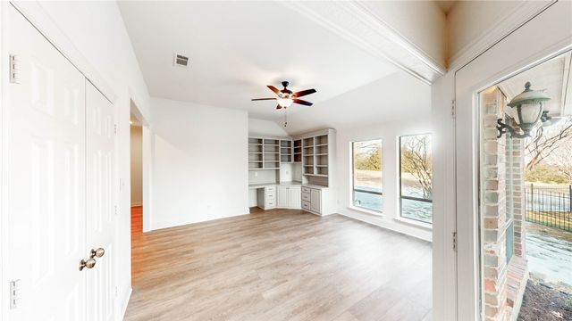 326 W Hickory Ridge Circle, Argyle, TX 76226