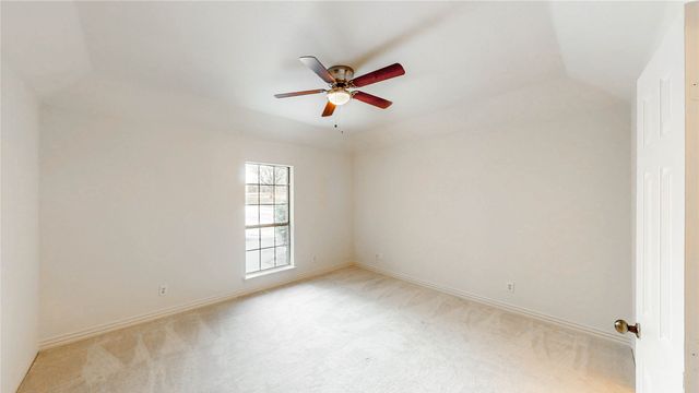 326 W Hickory Ridge Circle, Argyle, TX 76226