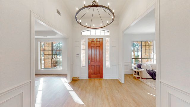 326 W Hickory Ridge Circle, Argyle, TX 76226