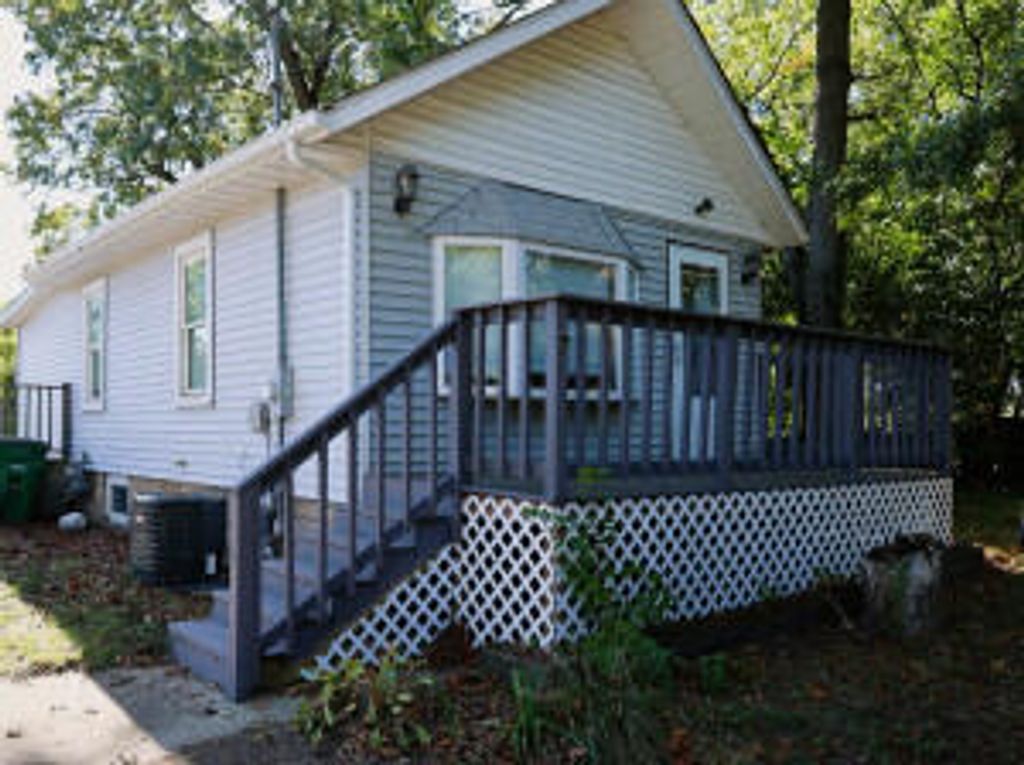 4717 Willow Drive, Lake Station, IN 46405