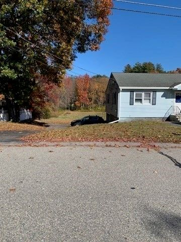107 Salisbury St. 107, Dracut, MA 01826