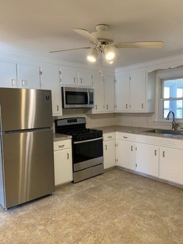 107 Salisbury St. 107, Dracut, MA 01826