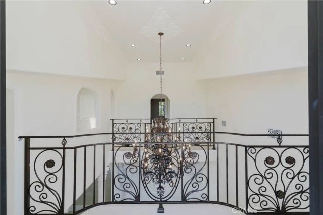 6717 Nagle, Van Nuys, CA 91401