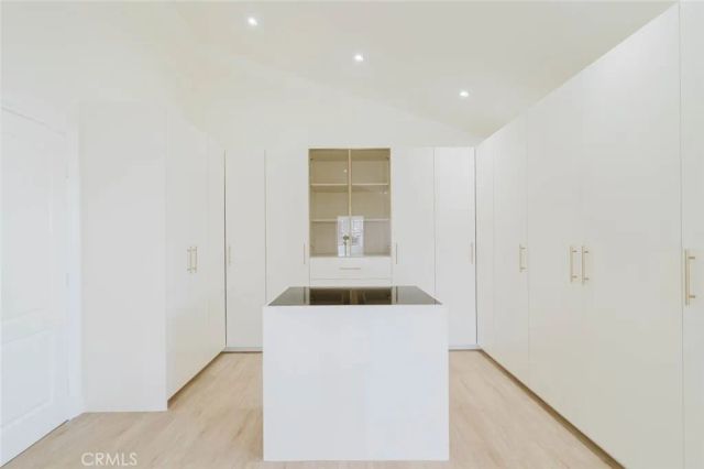 6717 Nagle, Van Nuys, CA 91401
