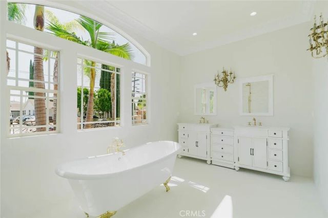 6717 Nagle, Van Nuys, CA 91401