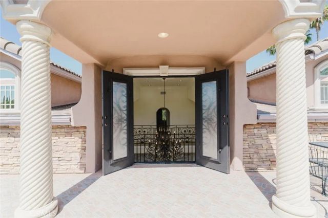 6717 Nagle, Van Nuys, CA 91401
