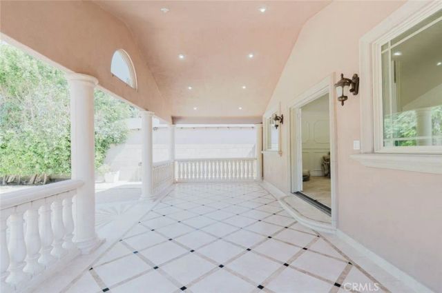 6717 Nagle, Van Nuys, CA 91401