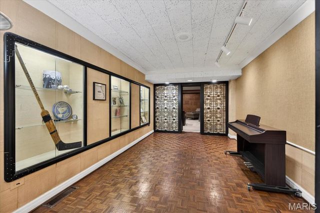 10 Vouga Lane, St Louis, MO 63131