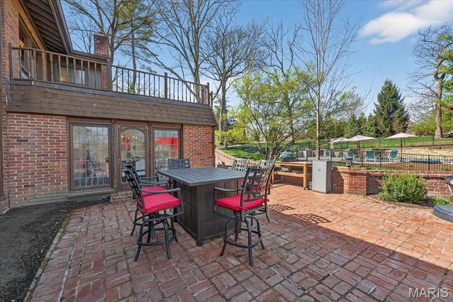 10 Vouga Lane, St Louis, MO 63131