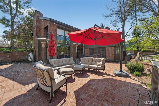 10 Vouga Lane, St Louis, MO 63131
