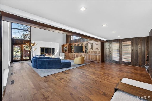 10 Vouga Lane, St Louis, MO 63131
