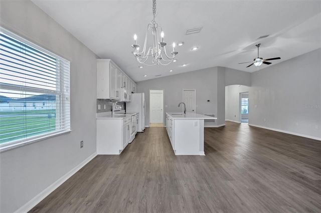 7056 GIDEON CIRCLE, Zephyrhills, FL 33541