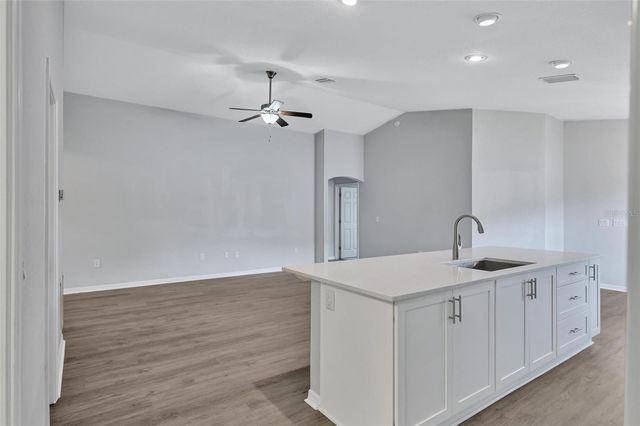 7056 GIDEON CIRCLE, Zephyrhills, FL 33541