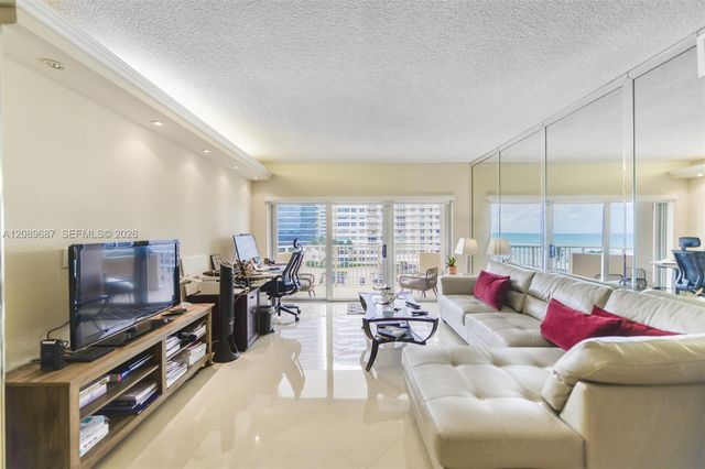 1950 S Ocean Drive 5A, Hallandale Beach, FL 33009