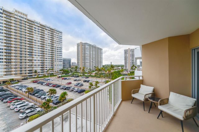 1950 S Ocean Drive 5A, Hallandale Beach, FL 33009