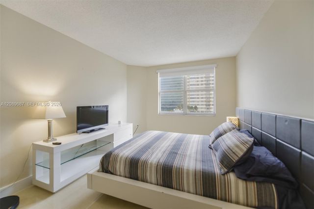 1950 S Ocean Drive 5A, Hallandale Beach, FL 33009