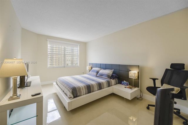 1950 S Ocean Drive 5A, Hallandale Beach, FL 33009
