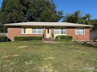 3800 Whispering Pines Dr, Pensacola, FL 32504